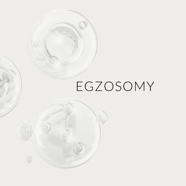 EGZOSOMY - najnowszy hit medycyny estetycznej i kosmetologii 🔬

To nanonośniki nowej generacji uwalniane przez niemal wszystkie komórki organizmu. Pośrednicząc w komunikacji międzykomórkowej, wspomagają regenerację skóry i inicjują procesy naprawcze, wyraźnie poprawiając jej kondycję i wygląd. 🧬

Egzosomy zastosowane w MedEstelle uzyskano w Koreańskim Laboratorium. Są one standaryzowane, oczyszczane, izolowane i certyfikowane pod kątem markerów aktywności biologicznej.

Badania nad egzosomami trwają już prawie 20 lat, a temat ten wywołuje rosnące zainteresowanie wśród naukowców i praktyków.

Dowiedz się więcej - przesuń palcem w lewo! 📖

#MedEstelleRSPCorneotherapyRevolution #MedEstelle #KorneoterapiaRSP #TriExoGF #Egzosomy #AmpułkiEgzosomalne