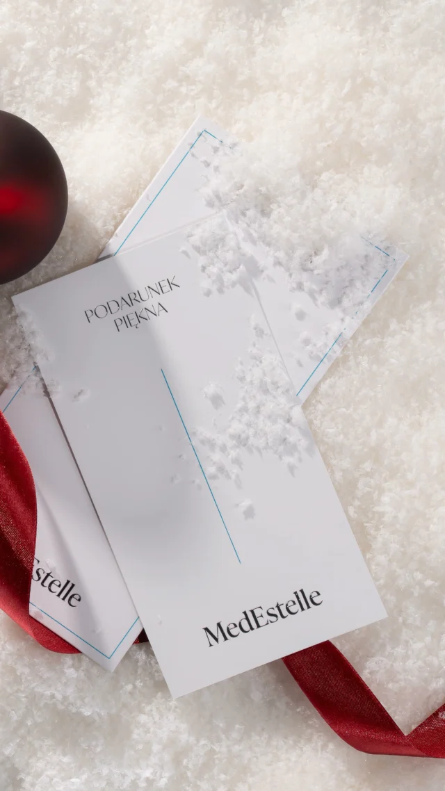 Podaruj piękno swoim bliskim 🎁

Szukasz idealnego prezentu na zbliżające się Święta? Ekskluzywny voucher na profesjonalne zabiegi i kosmeceutyki będzie strzałem w dziesiątkę! 

Zapewnij swoim bliskim chwilę błogiego relaksu i najlepszą pielęgnację. 🤍

Podarunek Piękna dostępny jest wyłącznie w wybranych Gabinetach i Instytutach Kosmetycznych. Listę placówek znajdziesz na www.medestelle.eu/gabinety-i-spa 

#MedEstelleRSPCorneotherapyRevolution #MedEstelle #Kosmeceutyki #PodarunekPiękna #prezent